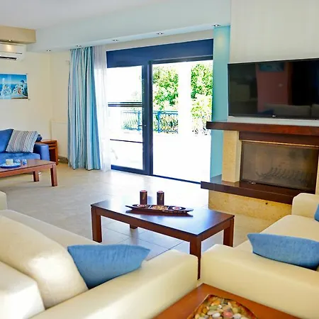 Angelina Villa Pefki